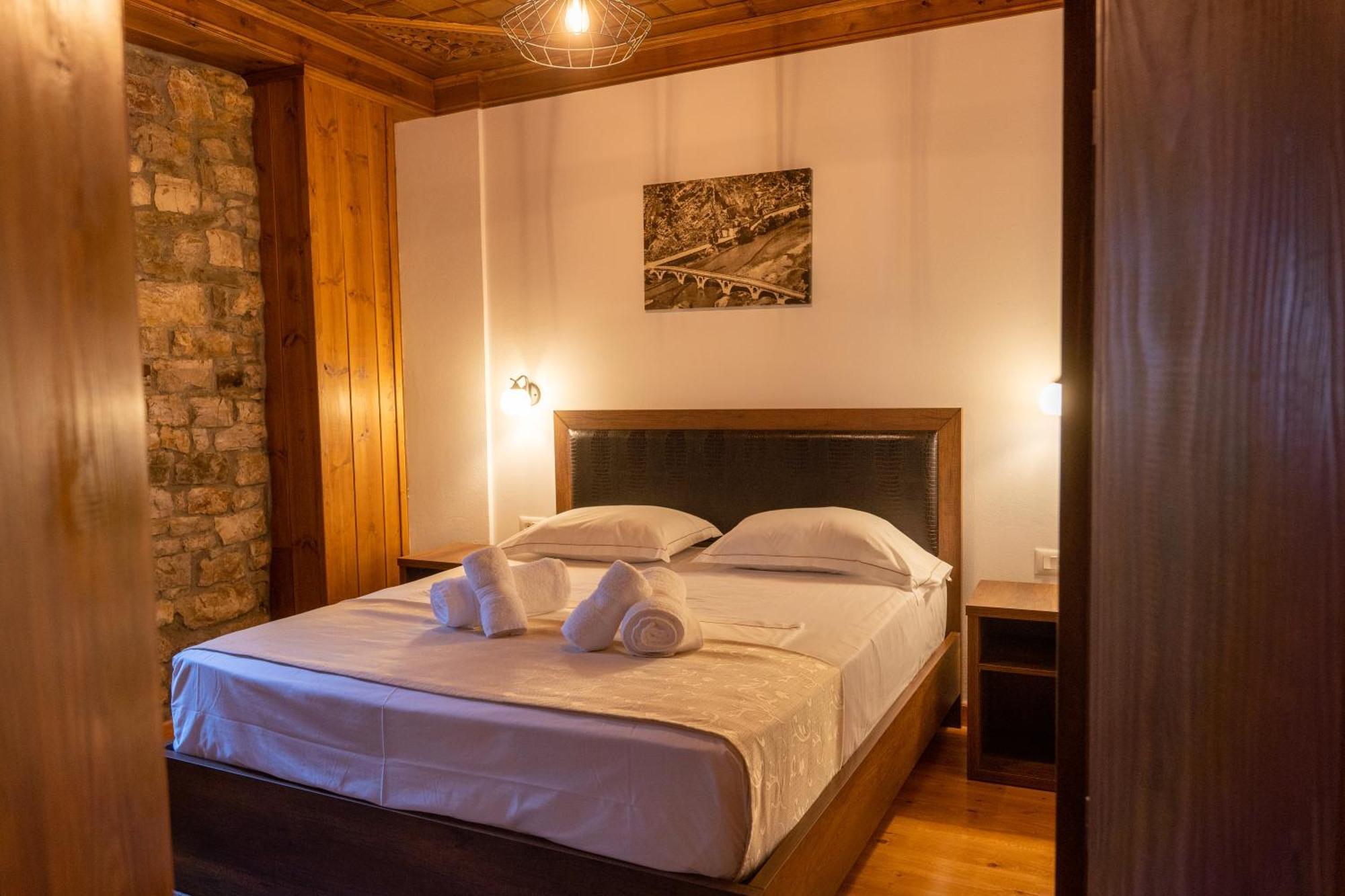 Hotel Kapllani Berat Szoba fotó