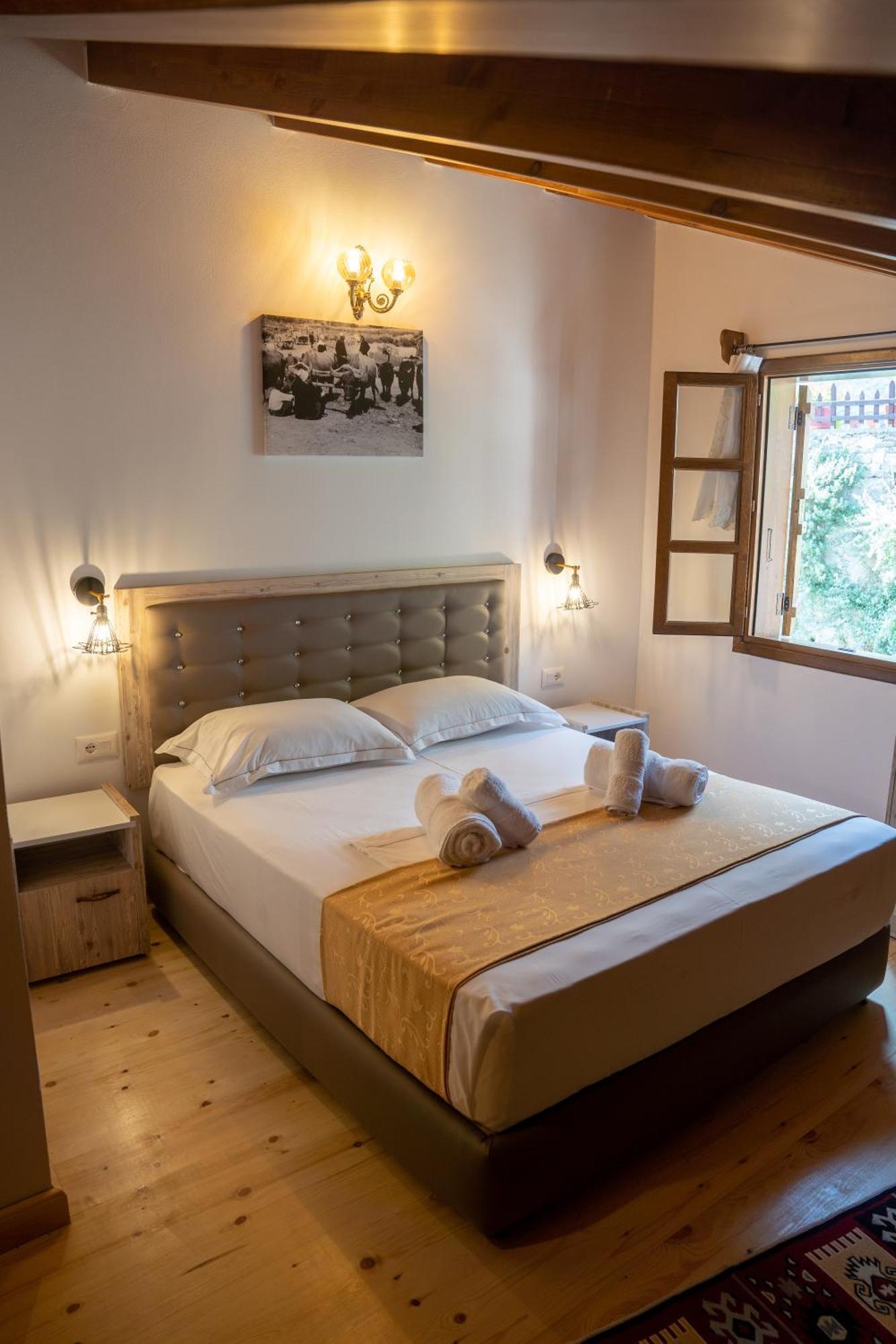 Hotel Kapllani Berat Szoba fotó