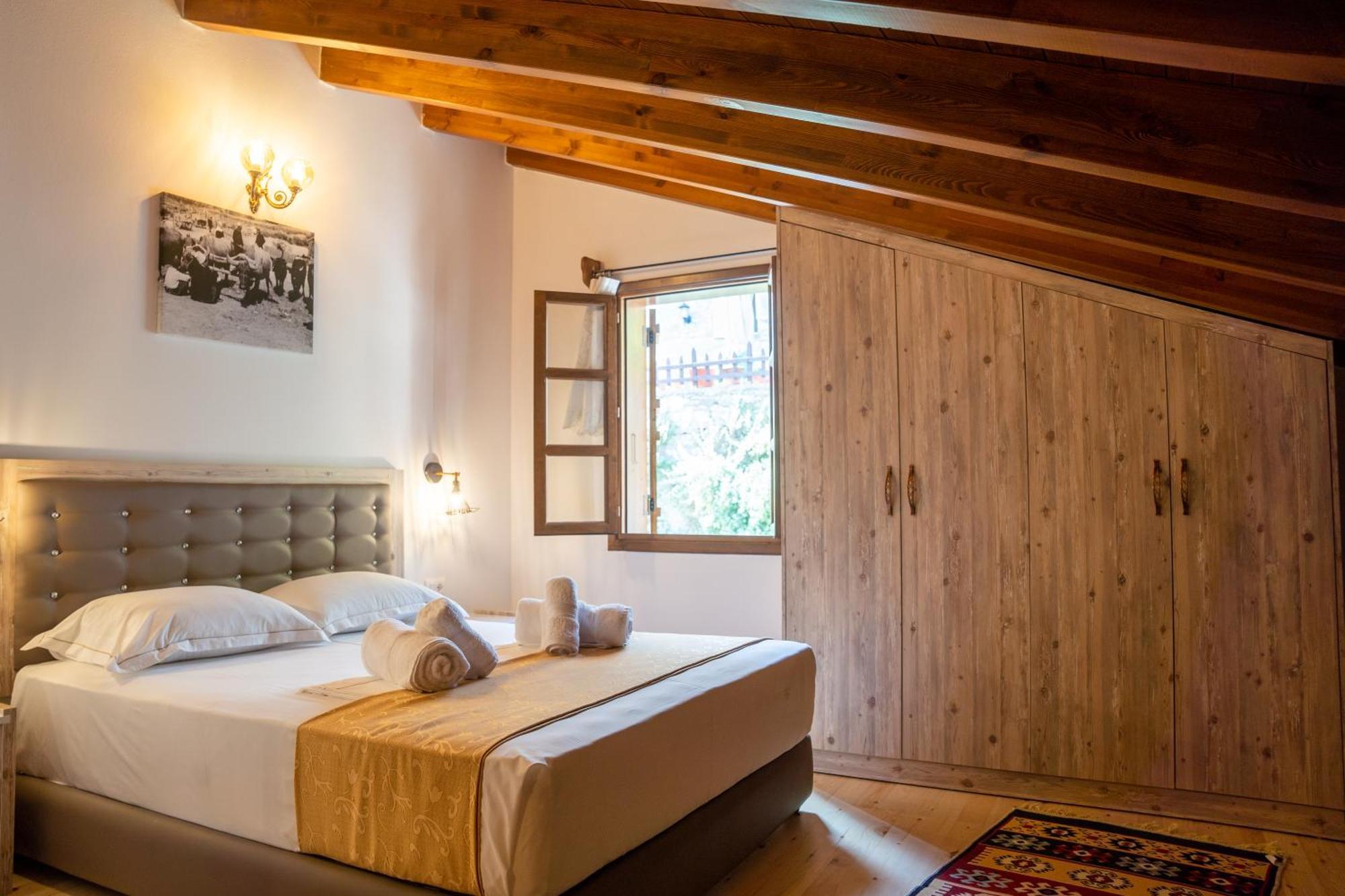 Hotel Kapllani Berat Szoba fotó