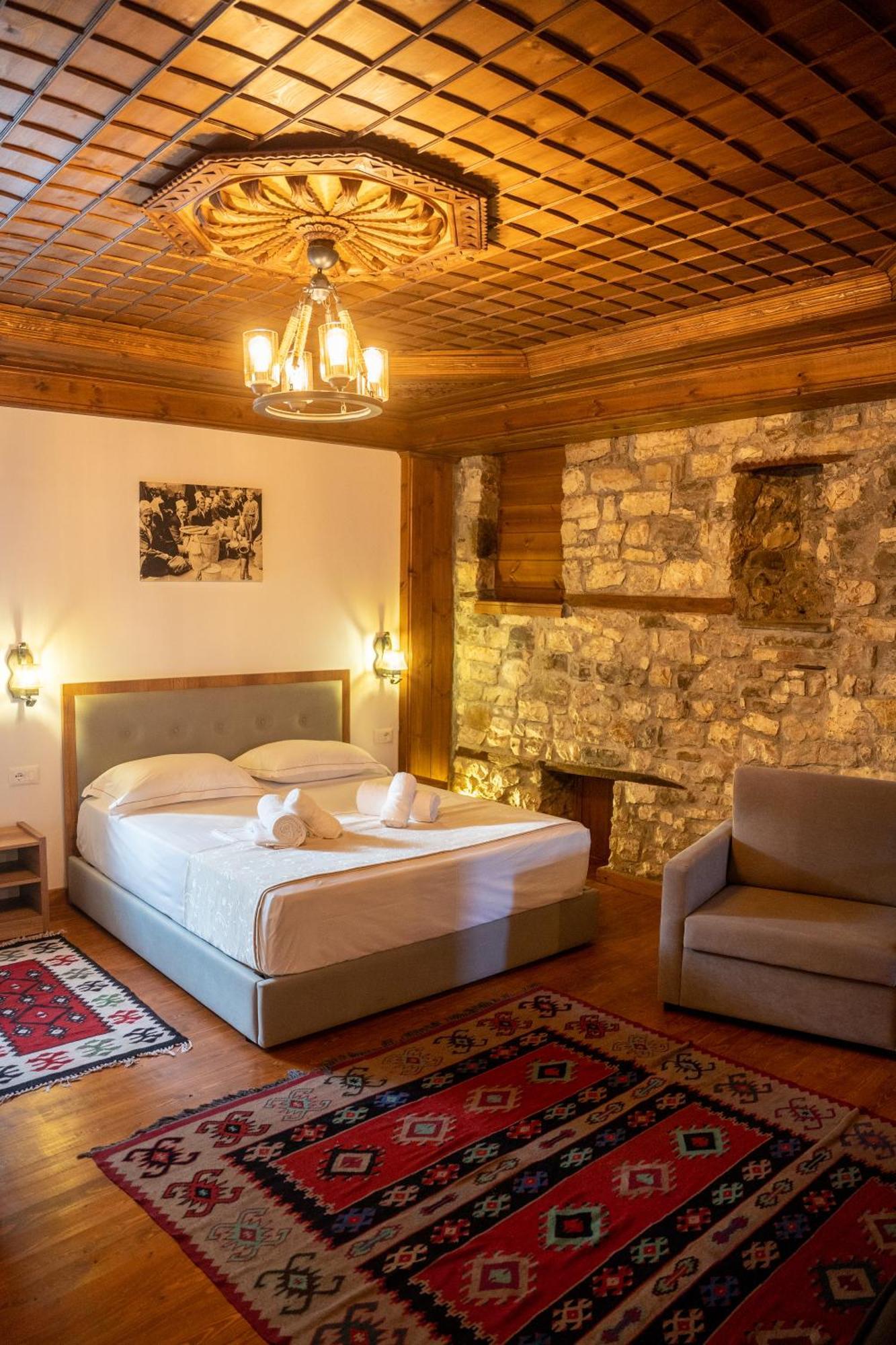 Hotel Kapllani Berat Szoba fotó